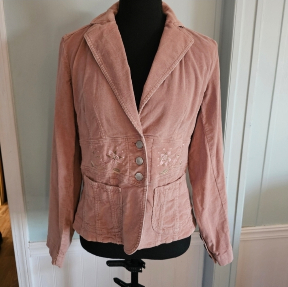 β’Jones Wear Women's Pink Embroidered Jacket - Picture 6 of 6